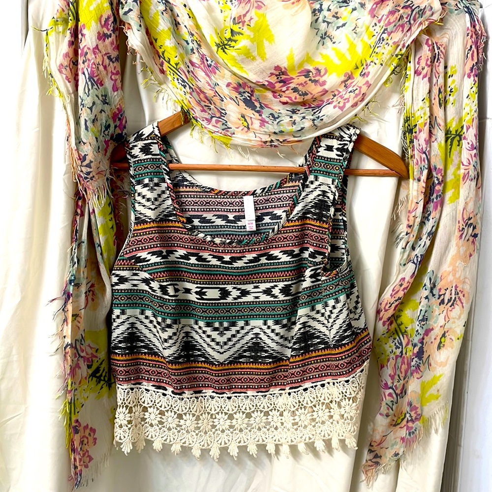 Southwest pattern crop tank with crochet bottom